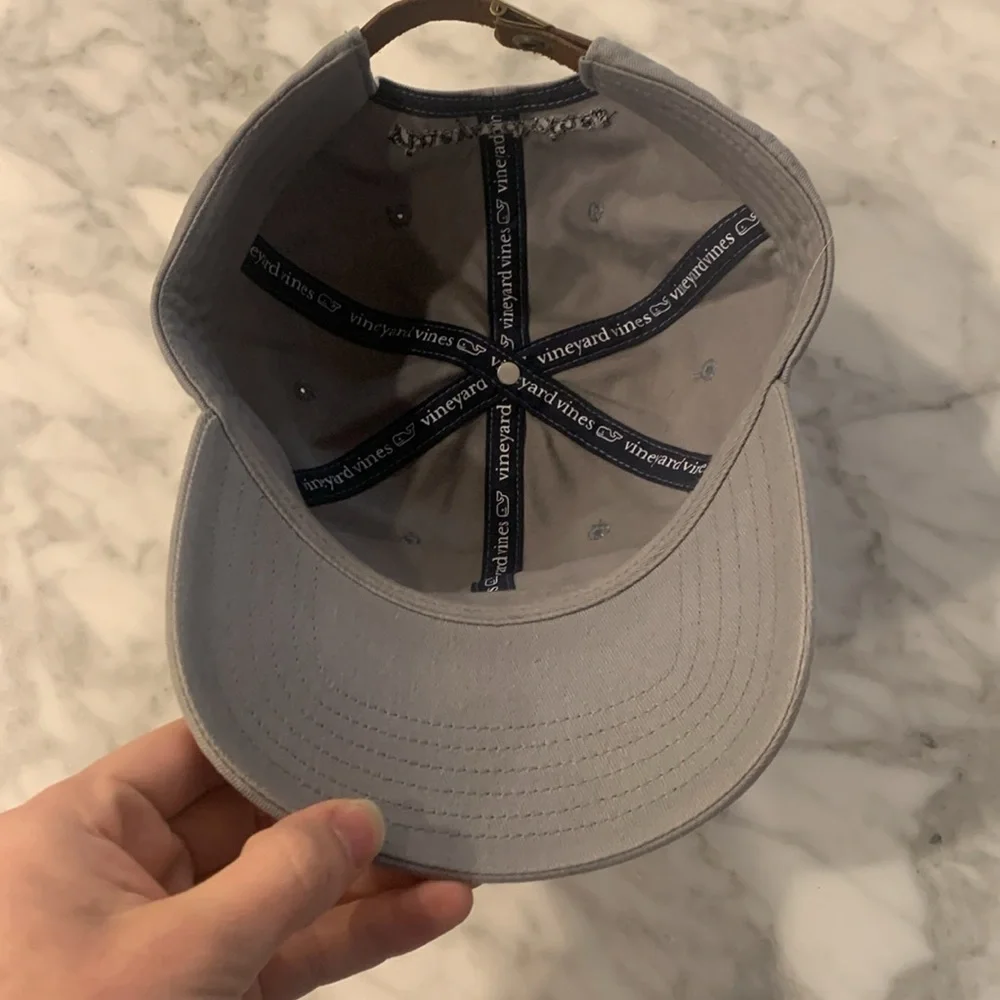 Vineyard vines ultimate grey baseball cap one size